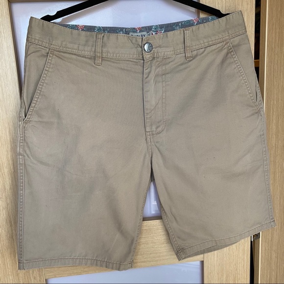 Kolby khaki shorts - Picture 1 of 4
